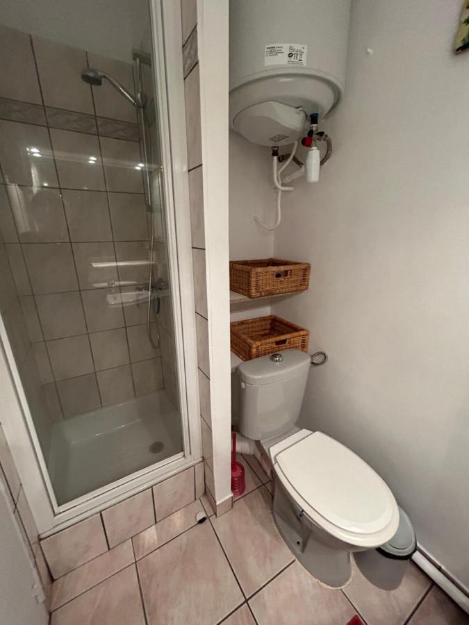 Studio Vue Mer Situe A Cote De La Plage Quartier Des Quilles Сет Екстериор снимка