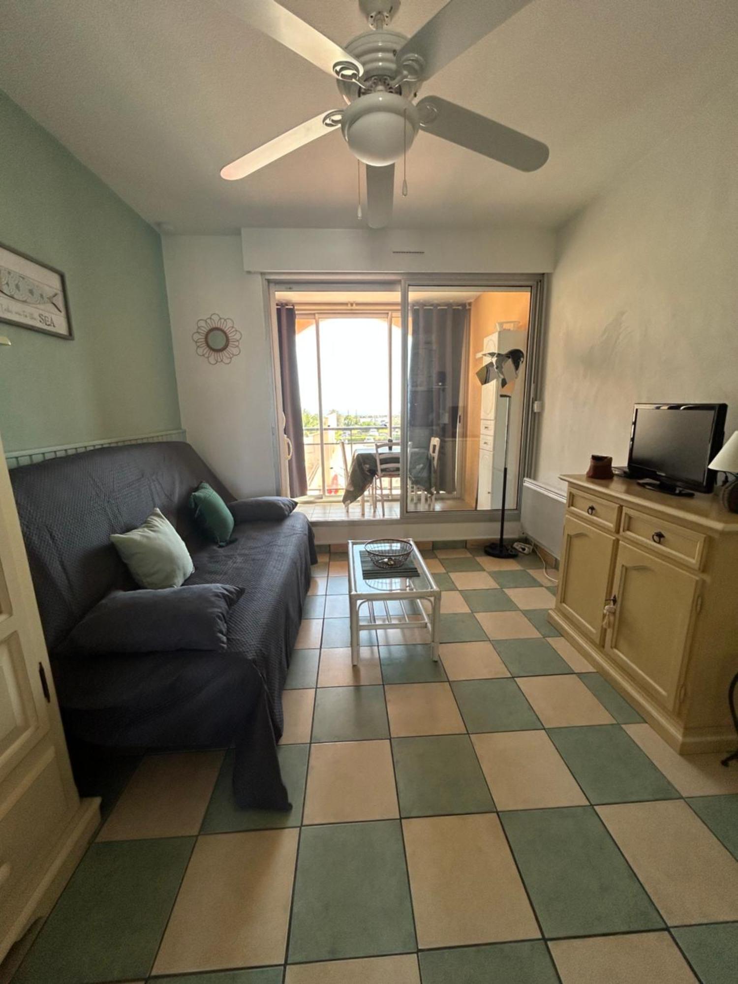 Studio Vue Mer Situe A Cote De La Plage Quartier Des Quilles Сет Екстериор снимка