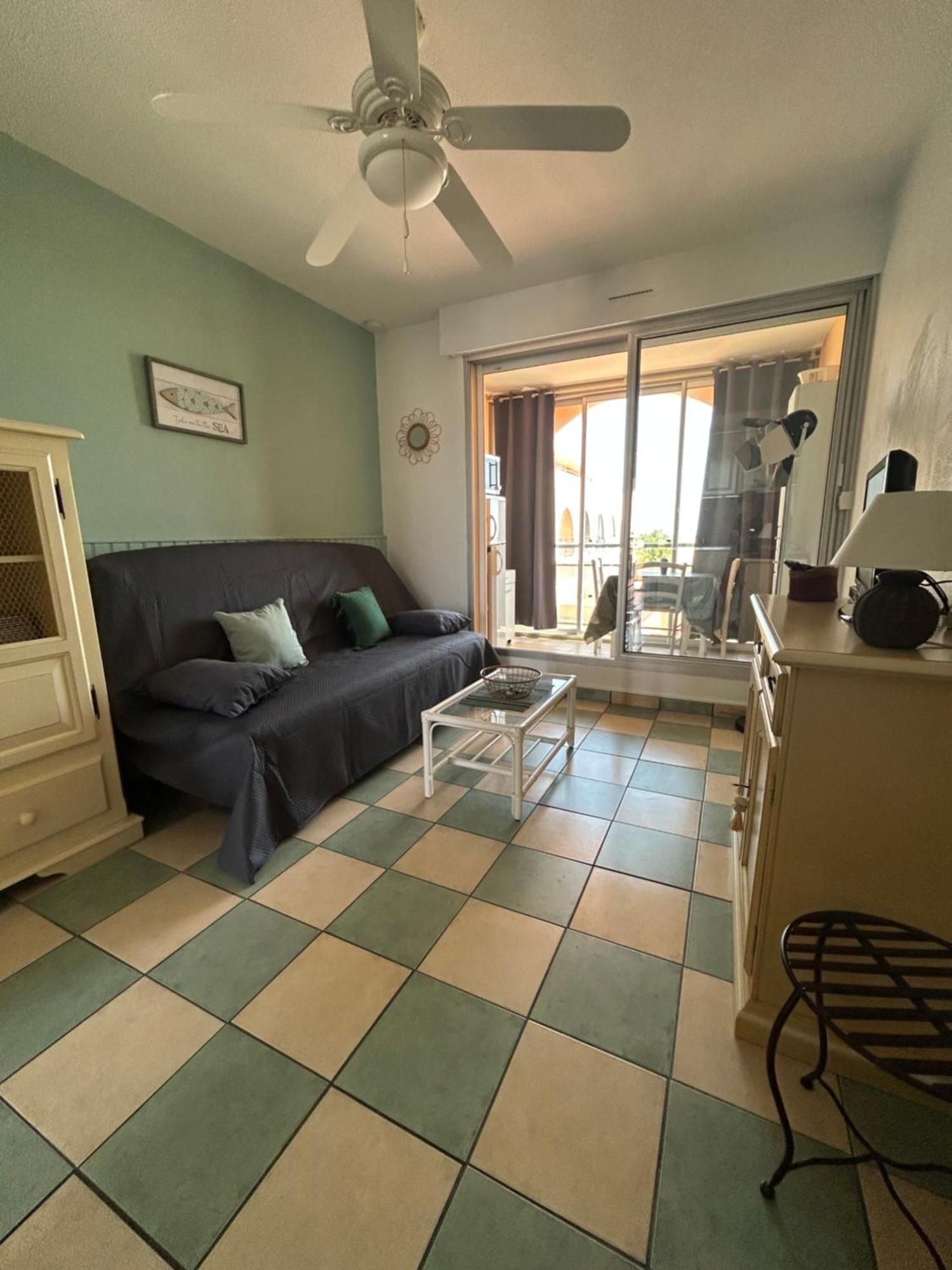 Studio Vue Mer Situe A Cote De La Plage Quartier Des Quilles Сет Екстериор снимка